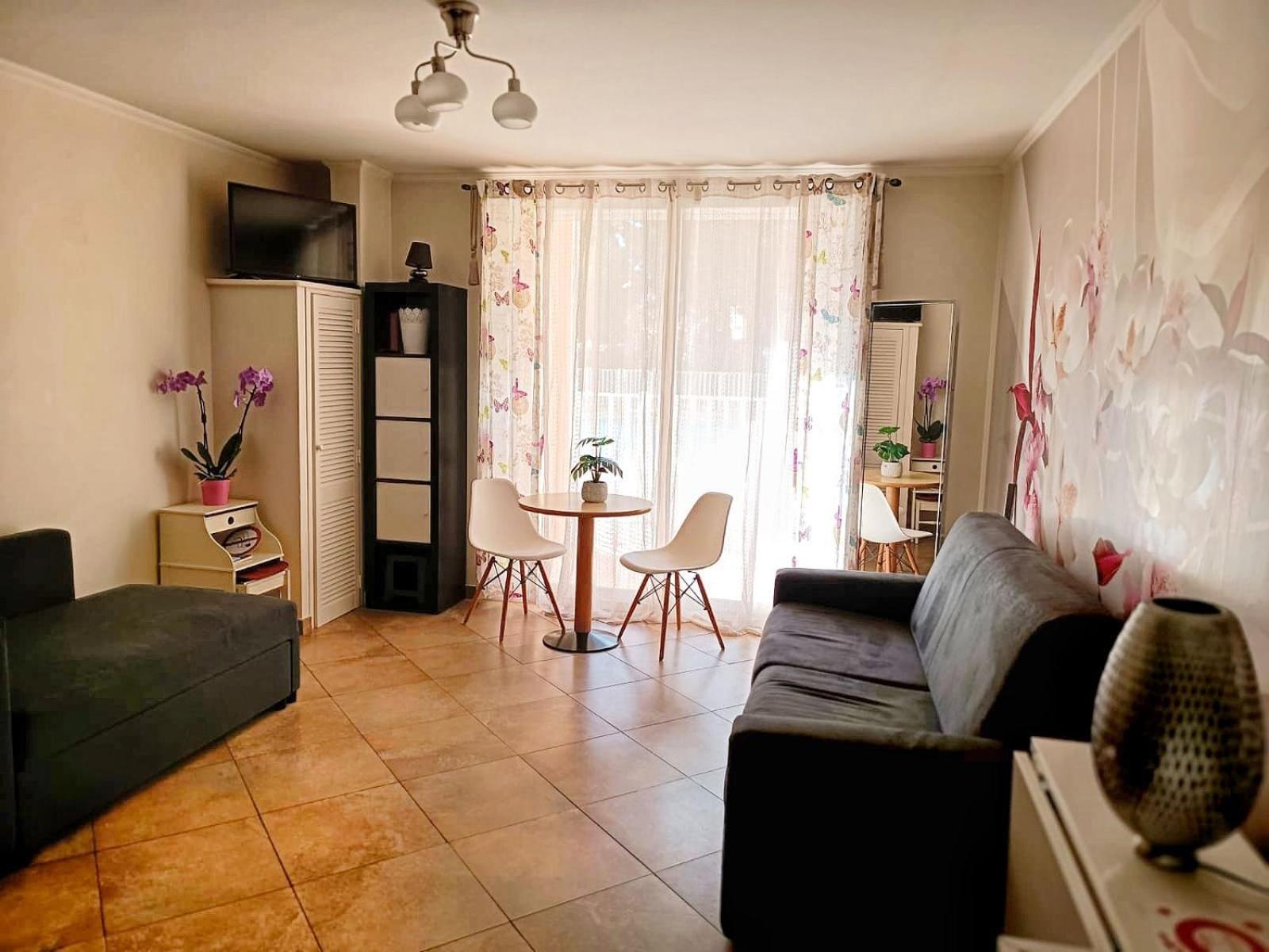 Direct Monaco Studio Devant Piscine Босолей Екстер'єр фото