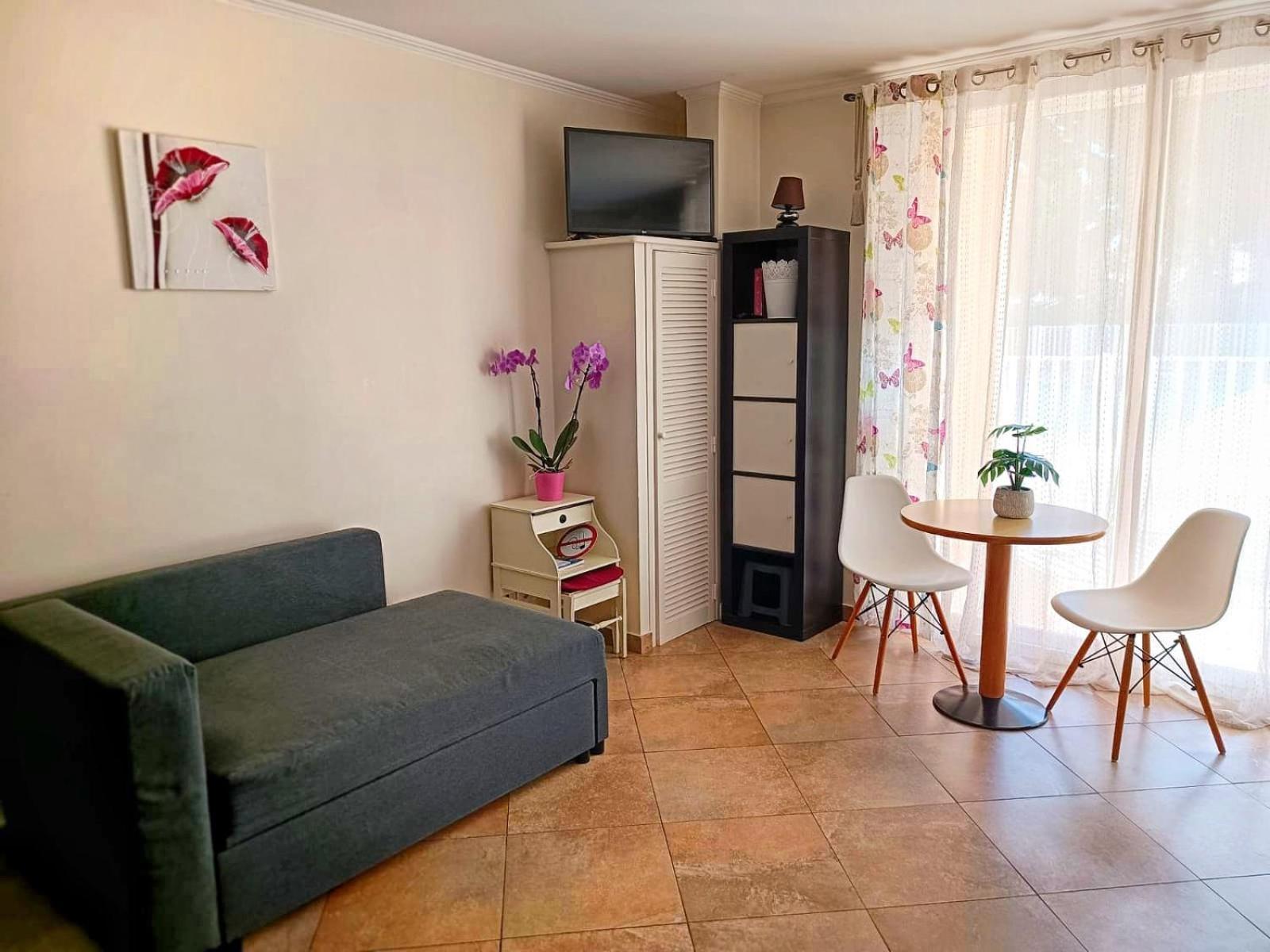 Direct Monaco Studio Devant Piscine Босолей Екстер'єр фото